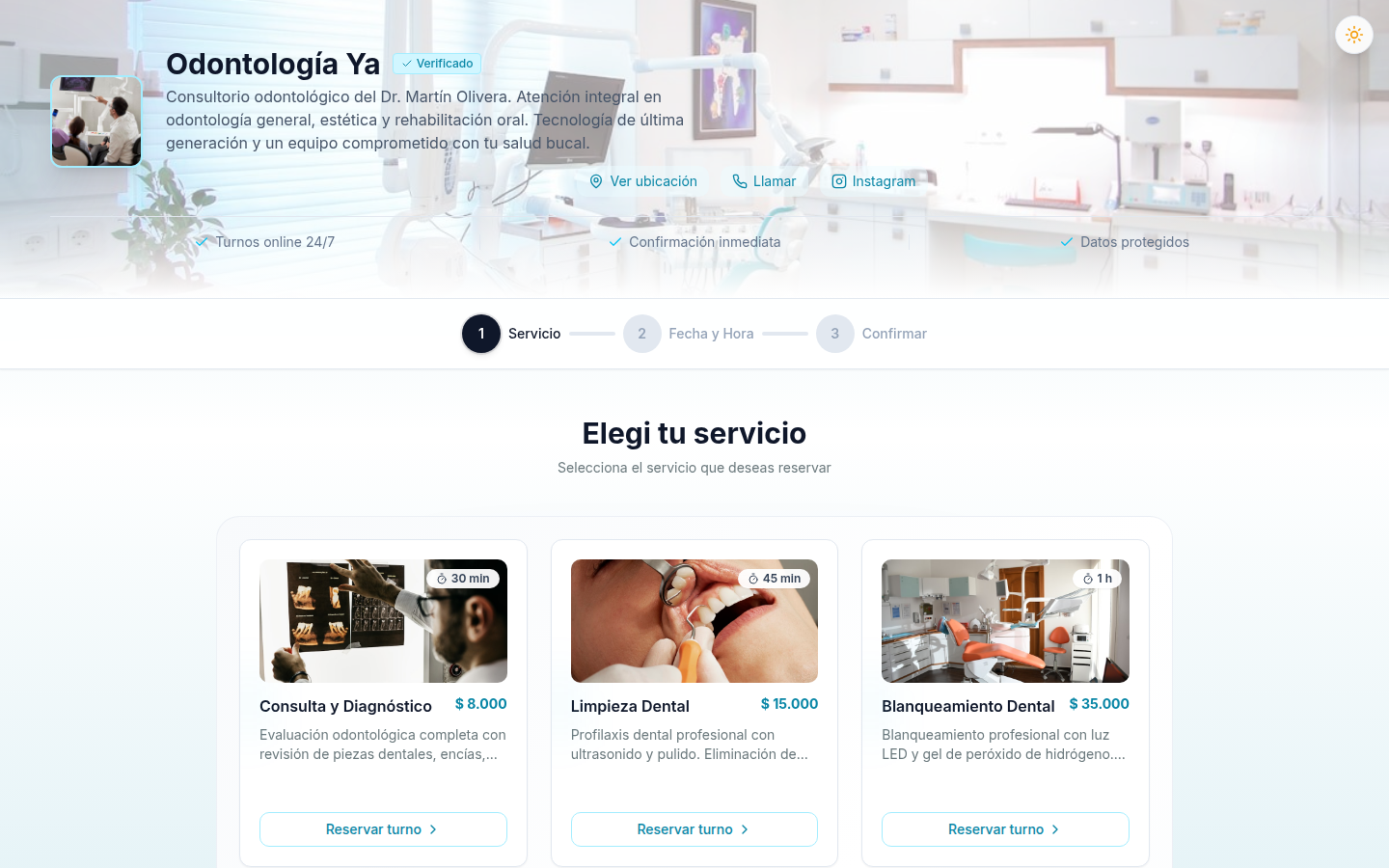 Página pública de reservas con 8 servicios dentales, precios y botones de reserva